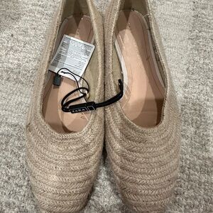 Zara Women's Tan flats